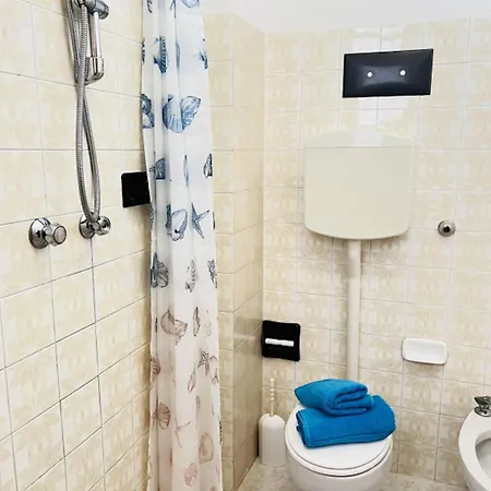 Seafront With Terrace Апартаменты